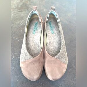 Stegmann ‘Sofie’ wedge slip ons in felt and nubuck women’s size 9